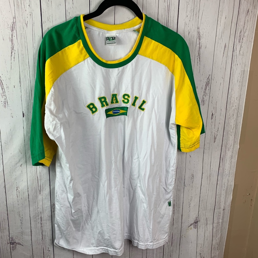 Men’s Large Brazil T short .